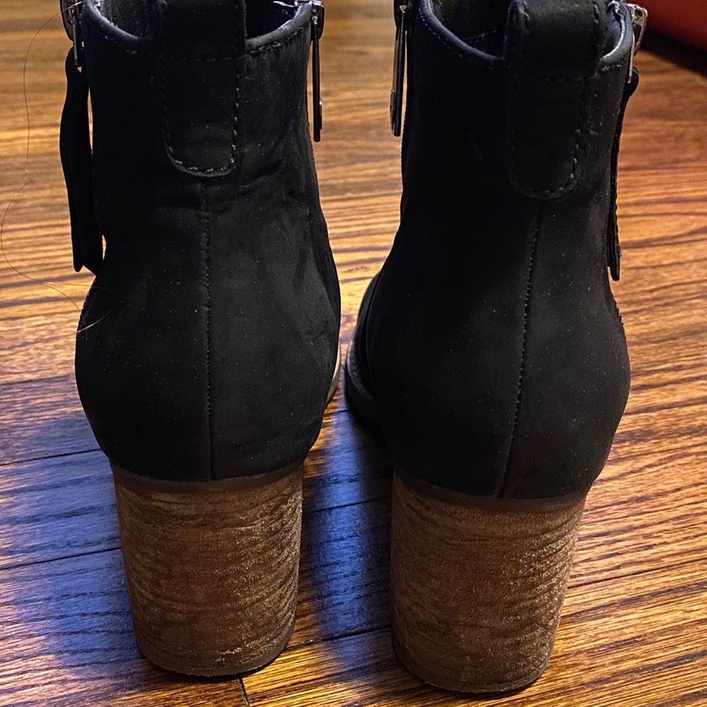 Blondo Waterproof Booties! - image 5